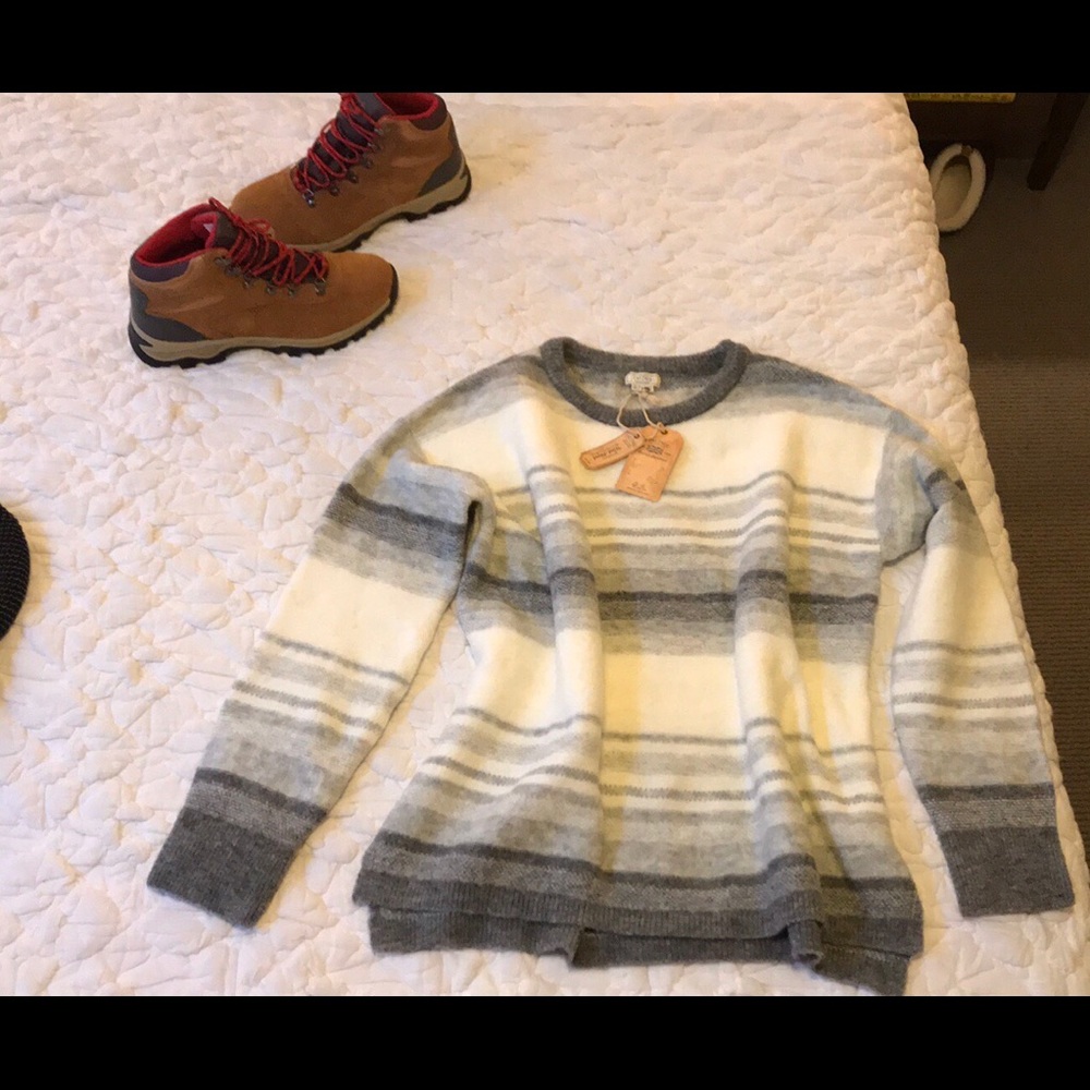 Striped Sweater ❄️ ❄️ comfy!